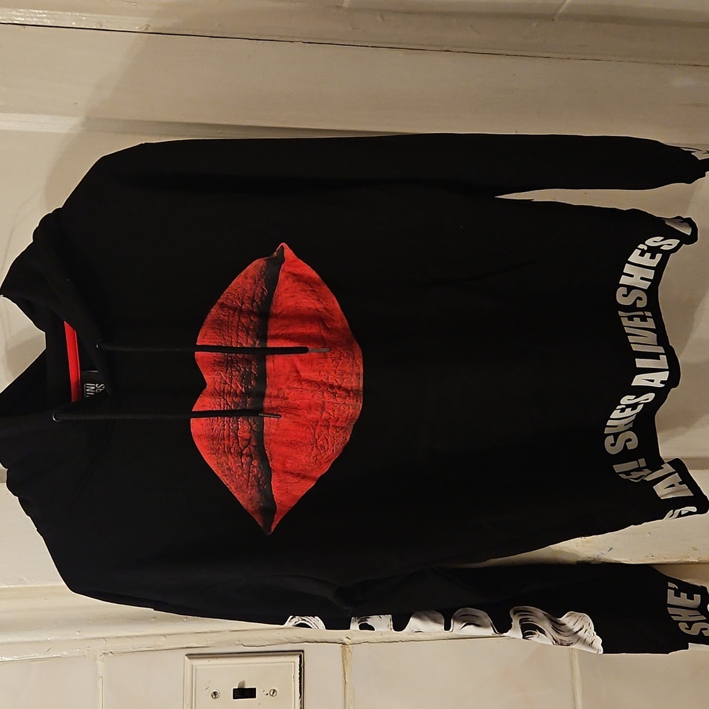 Universal Studios Bride Of Frankenstein Black Hoodie Small New Shes Alive Lips